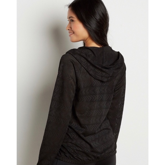 Pullover with open chevron design - Picture 2 of 2